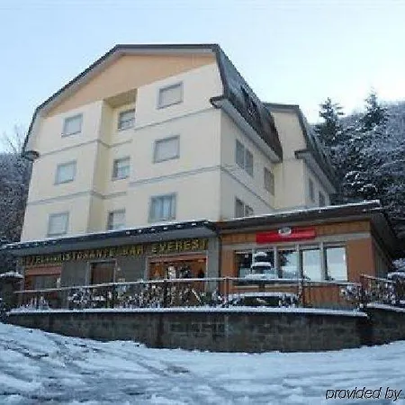 Hotel Everest